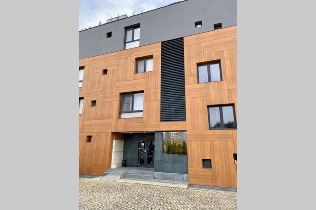 Cozy Red Bulldog Place In Apart-Complex/Pool Varna Buitenkant foto