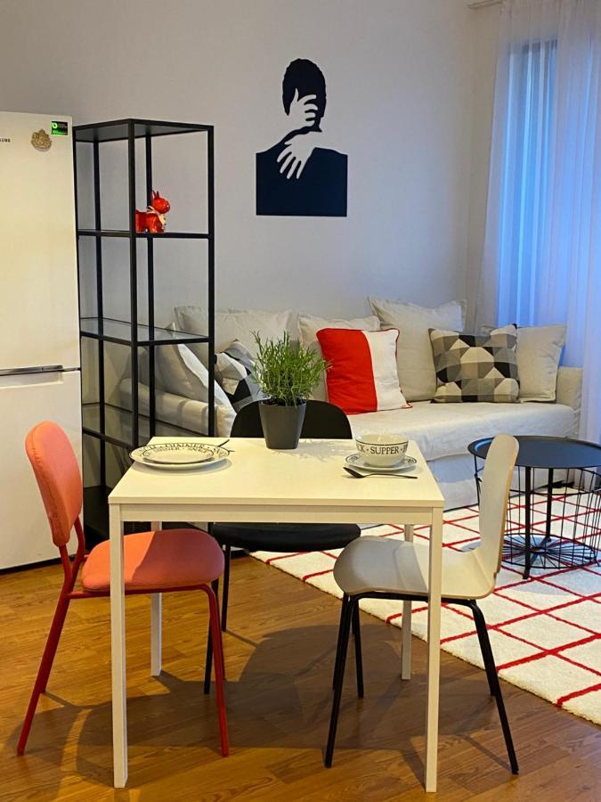 Cozy Red Bulldog Place In Apart-Complex/Pool Varna Buitenkant foto