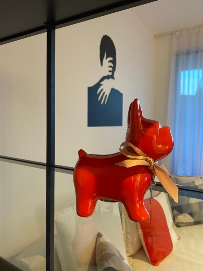 Cozy Red Bulldog Place In Apart-Complex/Pool Varna Buitenkant foto